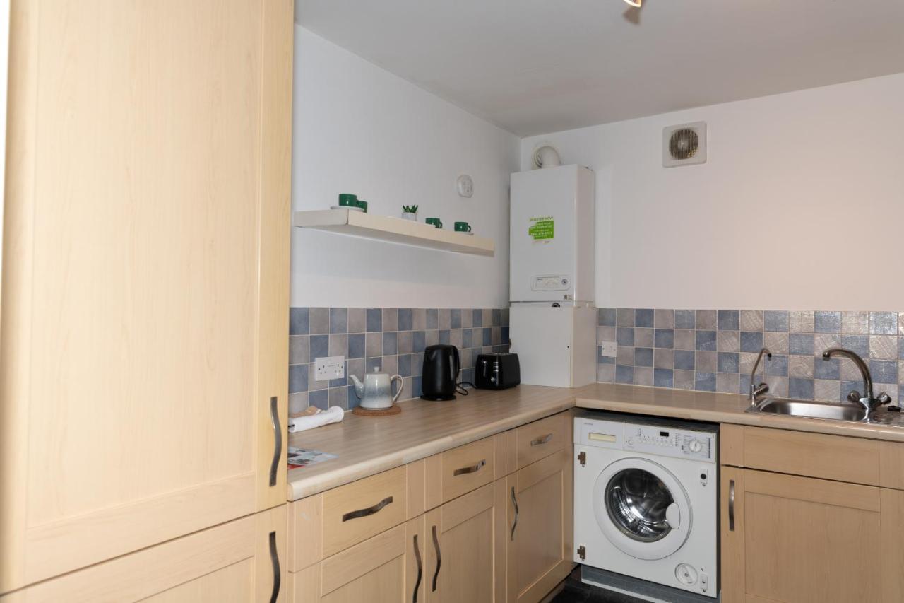 Modern 2 bed flat, private parking&sec entry Lejlighed Gourock Eksteriør billede