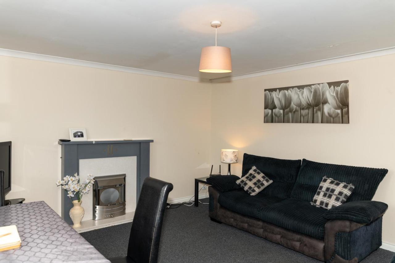 Modern 2 bed flat, private parking&sec entry Lejlighed Gourock Eksteriør billede